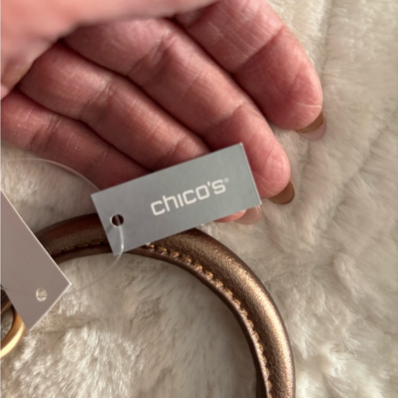 NEW Chico's Key Card Holder Wristlet Tassel Faux Leather Removable Bracelet - Picture 5 of 8